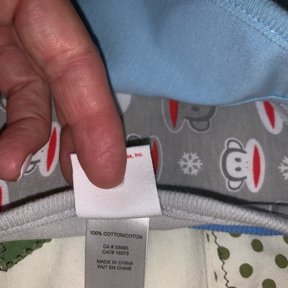 Brand new PAUL Frank blanket & bibs - Picture 4 of 7